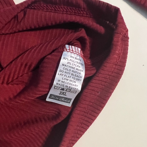 Red longs sleeve shirt - Picture 5 of 6